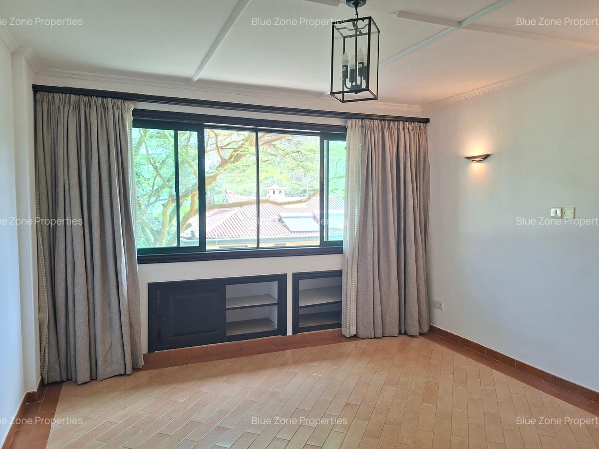 3 Bed Townhouse with En Suite at Off Grevillea Grove - 11