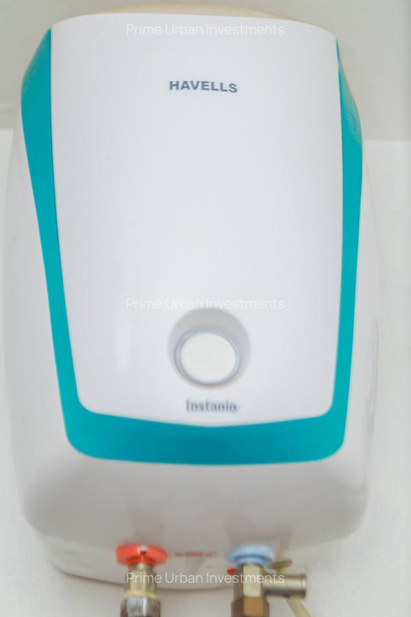 Serviced 3 Bed Apartment with En Suite in Nyali Area - 18