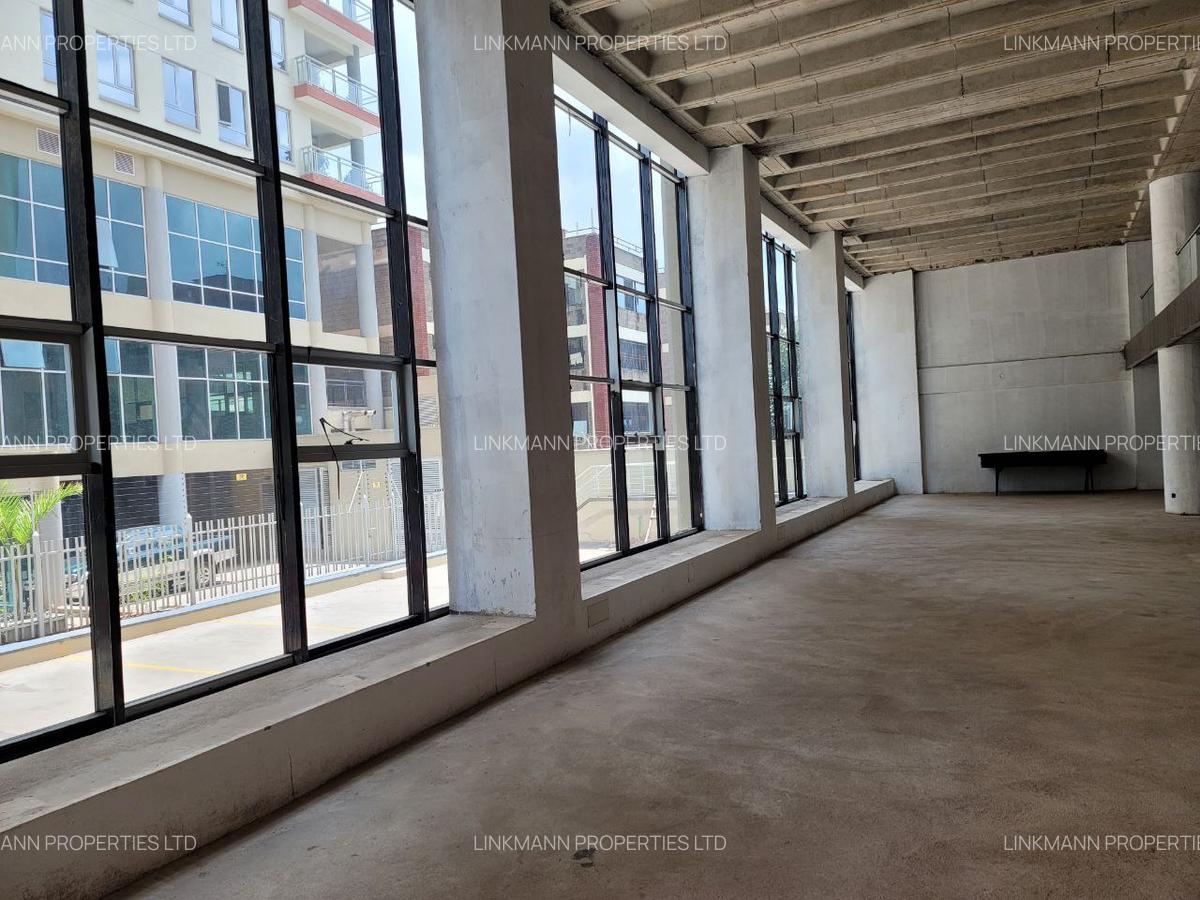 4,100 ft² Office with Service Charge Included in Parklands - 10