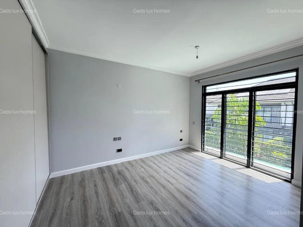 4 Bed Villa with En Suite at Runda - 12