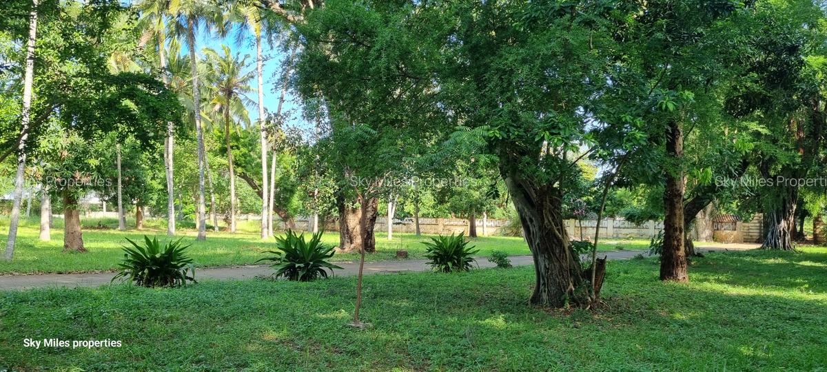 3.7 ac Land at Serena - 12