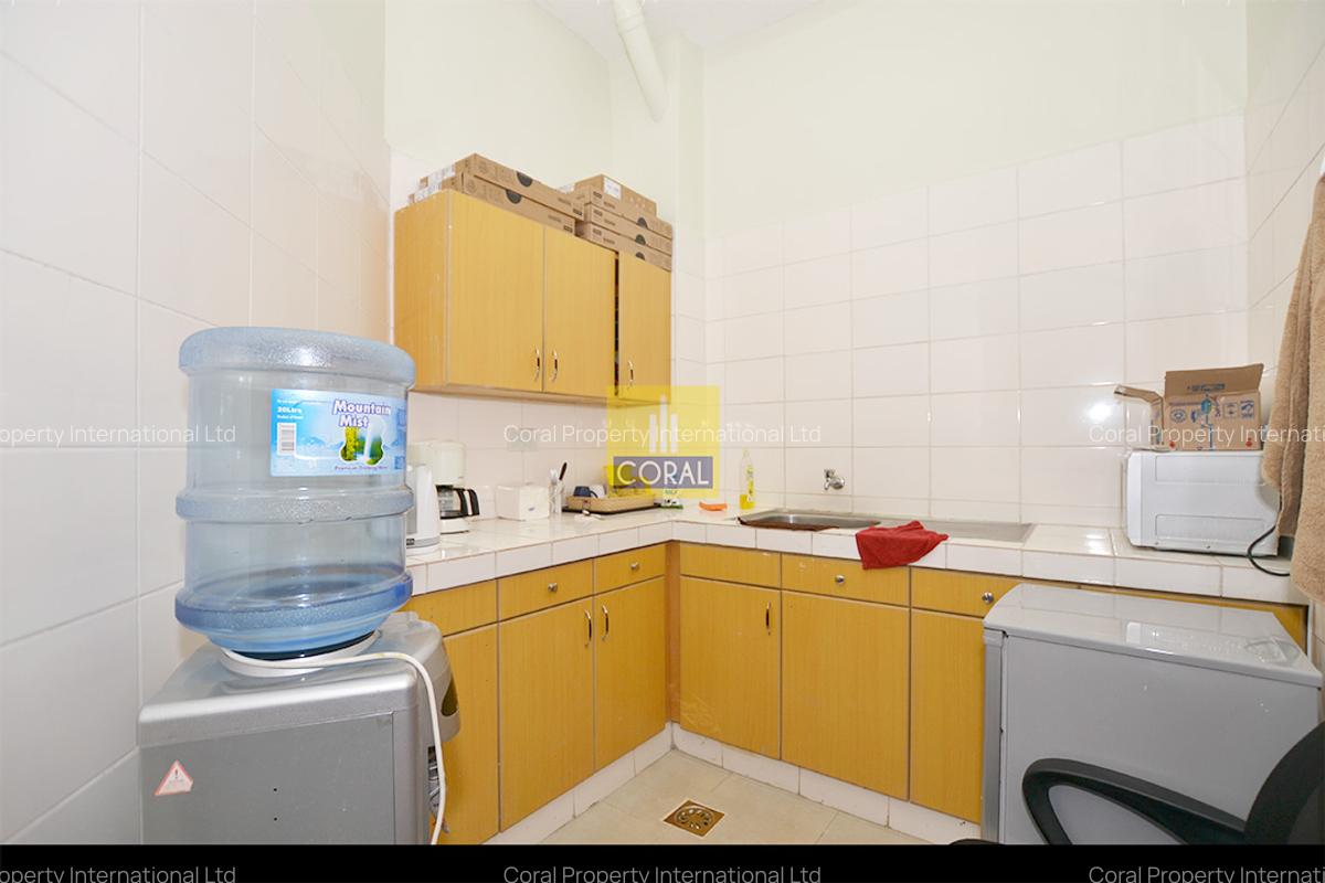 Office with Backup Generator in Kilimani - 12