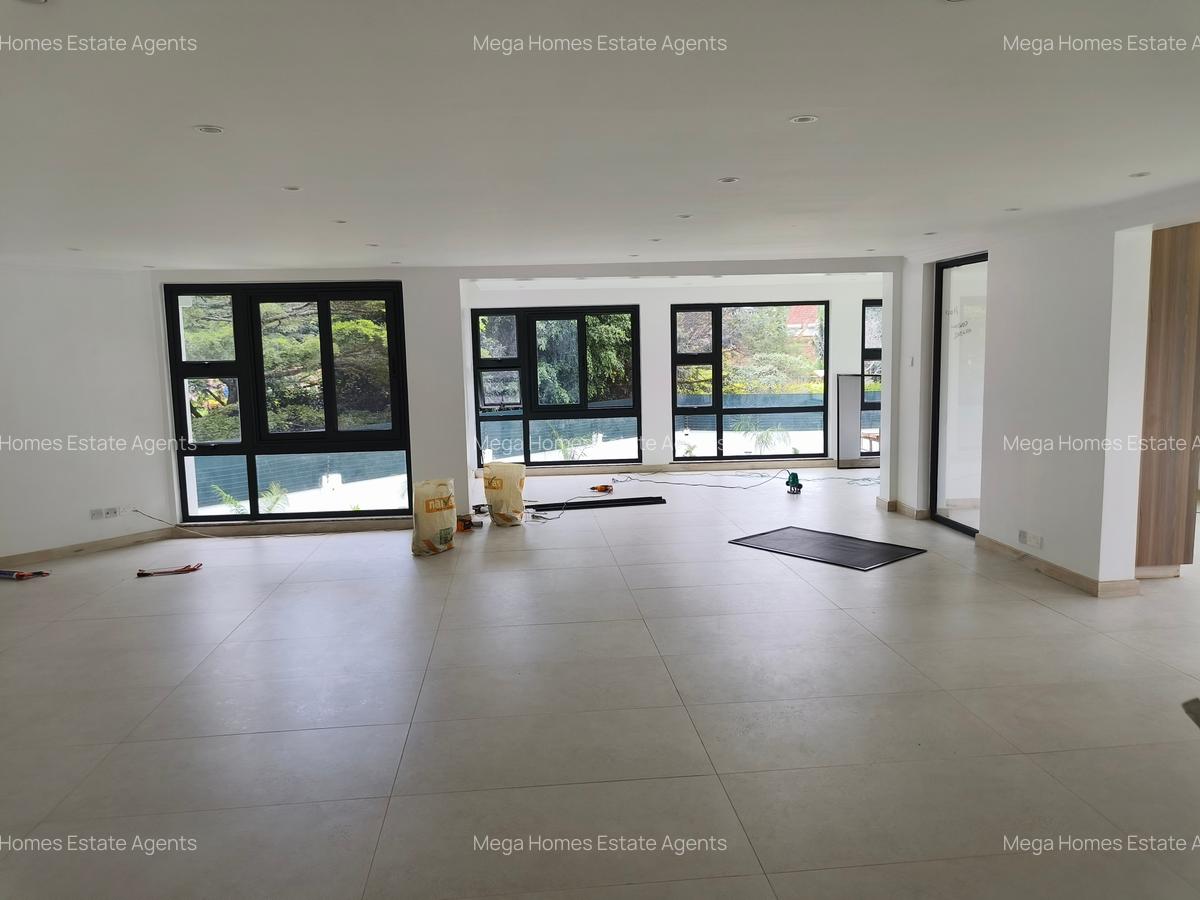 7 Bed House with En Suite in Runda - 7