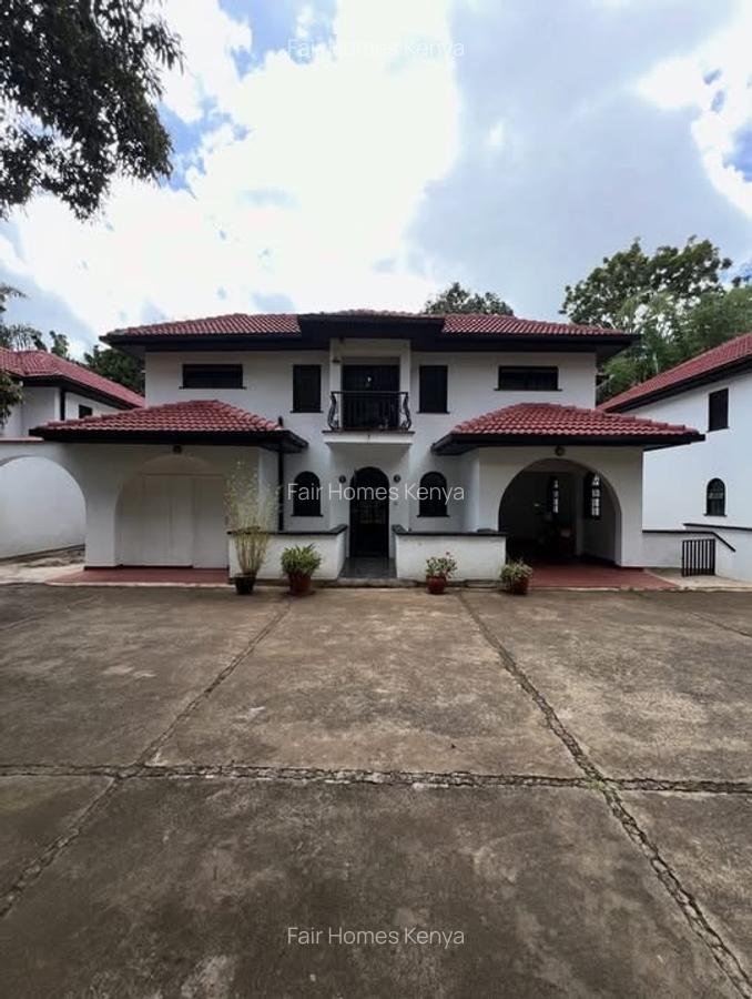 4 Bed Townhouse with En Suite at Riverside Drive - 1