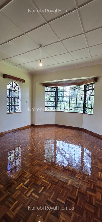 4 Bed Townhouse with En Suite at Lavington Green - 15