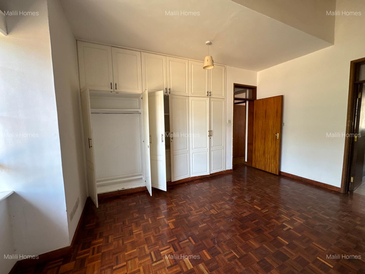 4 Bed Apartment in Kilimani - 3
