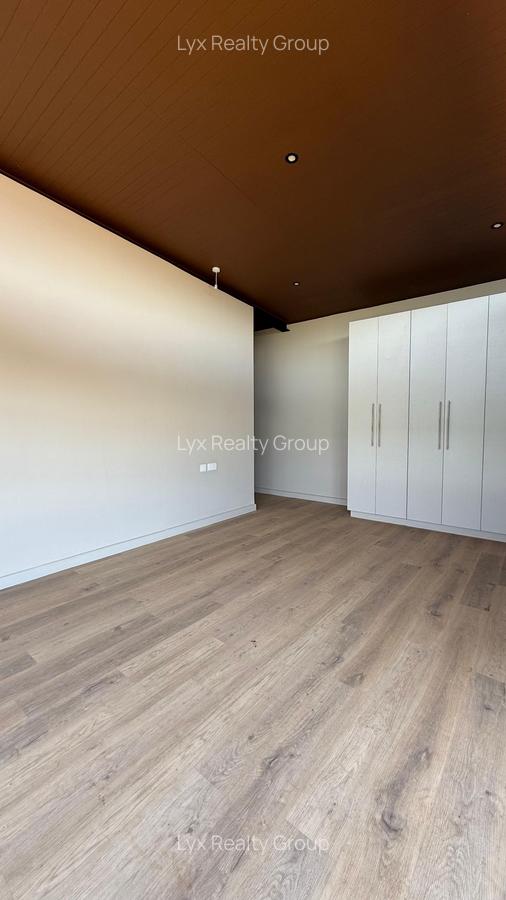 4 Bed Townhouse with En Suite in Runda - 20