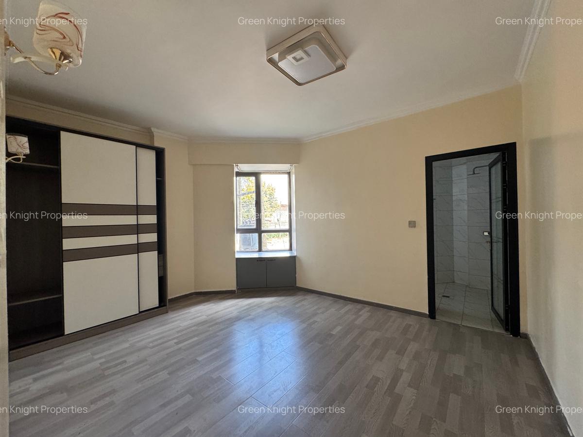 4 Bed House with En Suite in Kilimani - 2