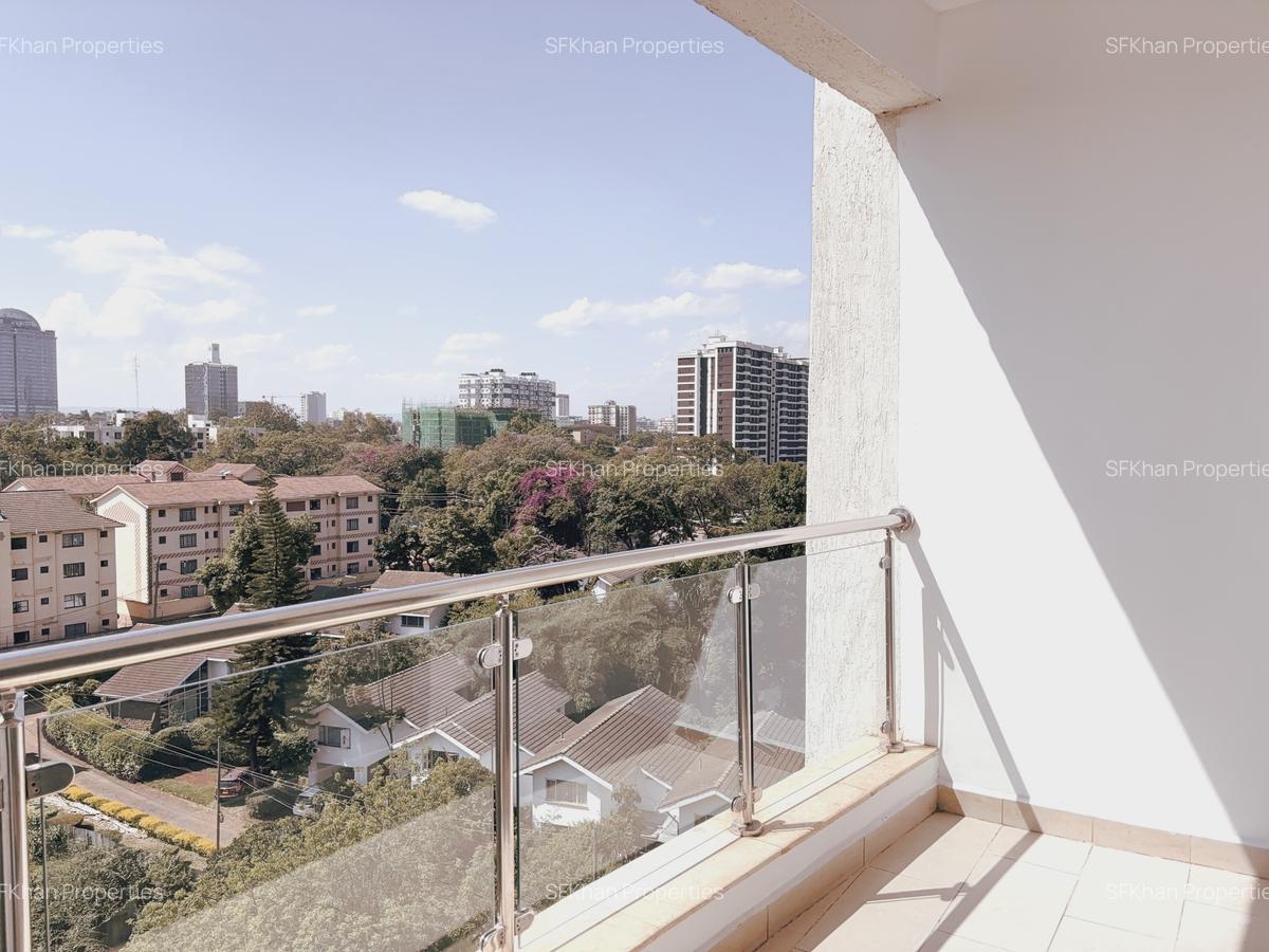 2 Bed Apartment with En Suite at Lantana Road - 11