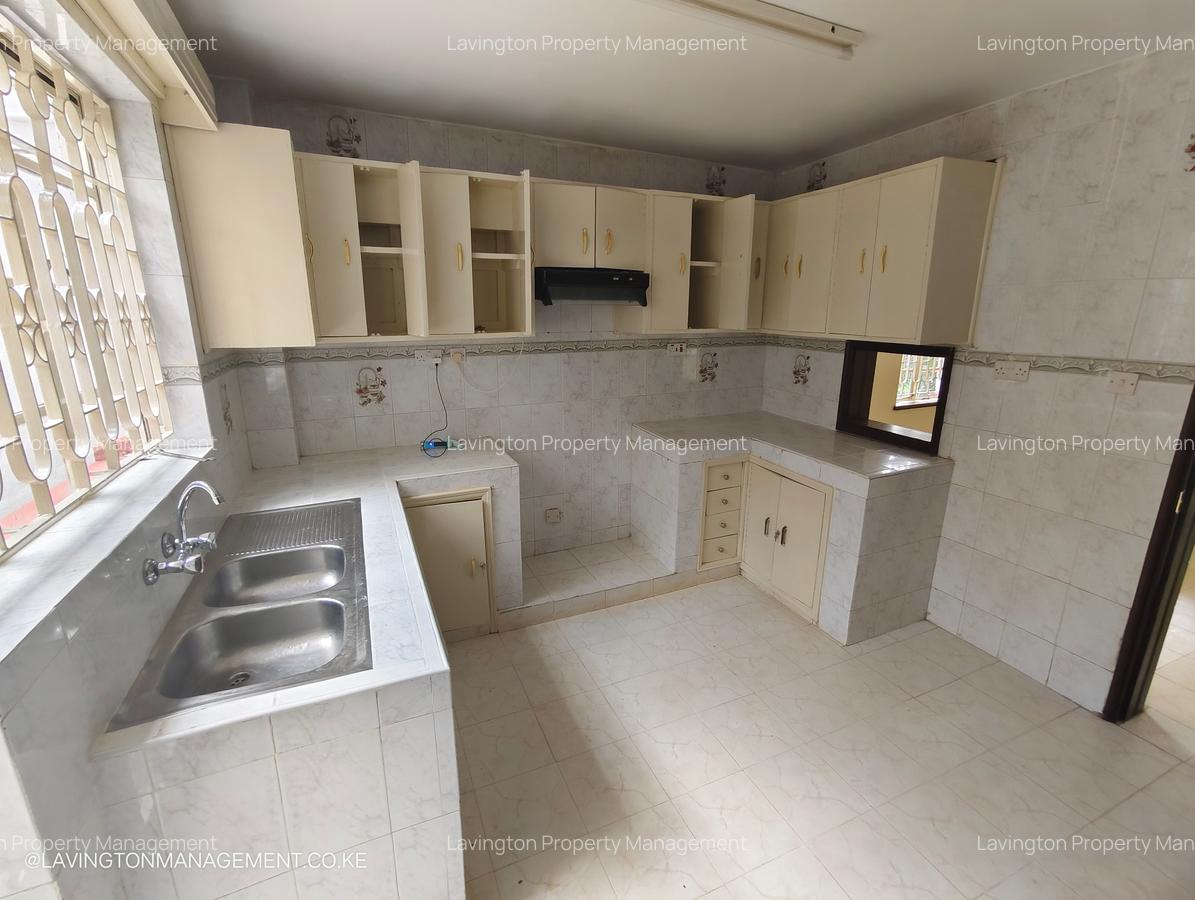 4 Bed Townhouse with En Suite at Lavington Green - 5