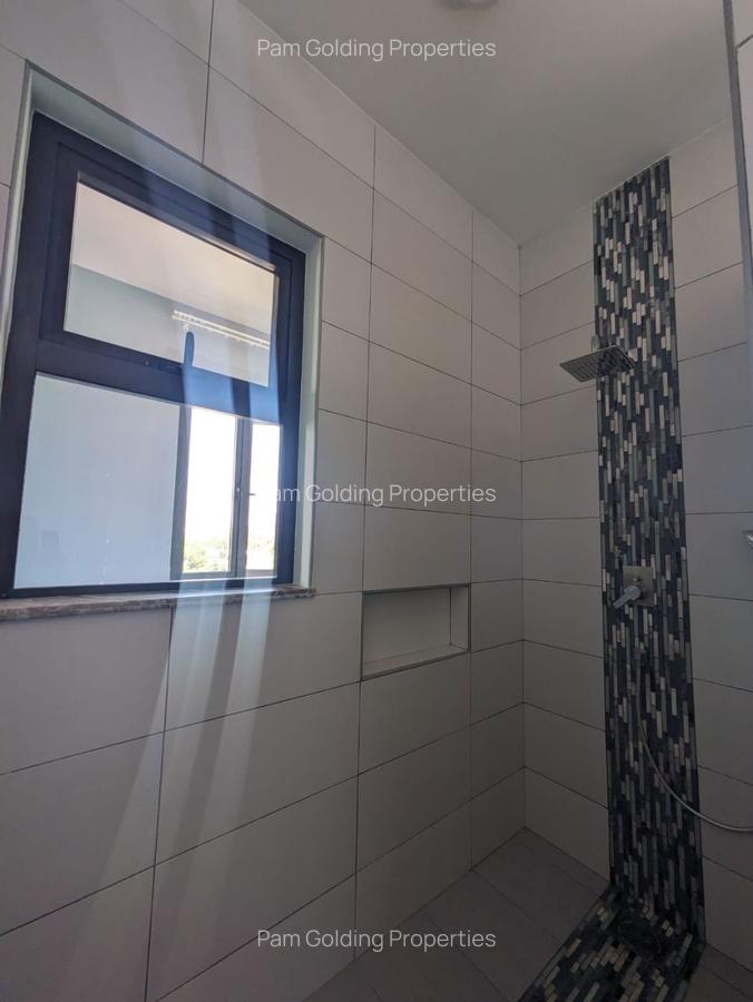 2 Bed Apartment with En Suite in Nyali Area - 7