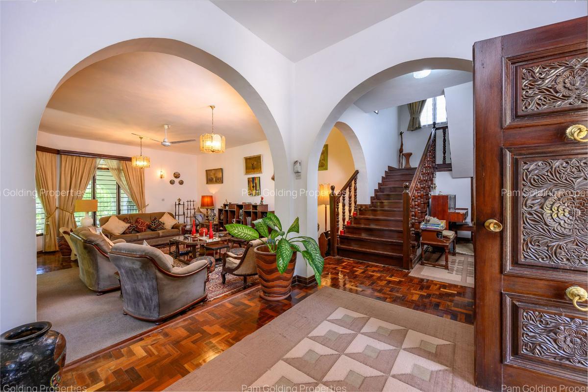 5 Bed Townhouse at Beach Road - 5