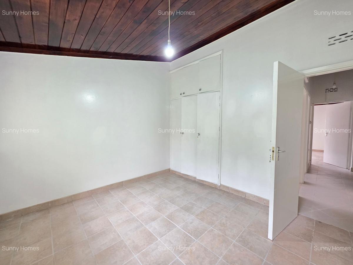 4 Bed House with En Suite at Lavington Green - 15