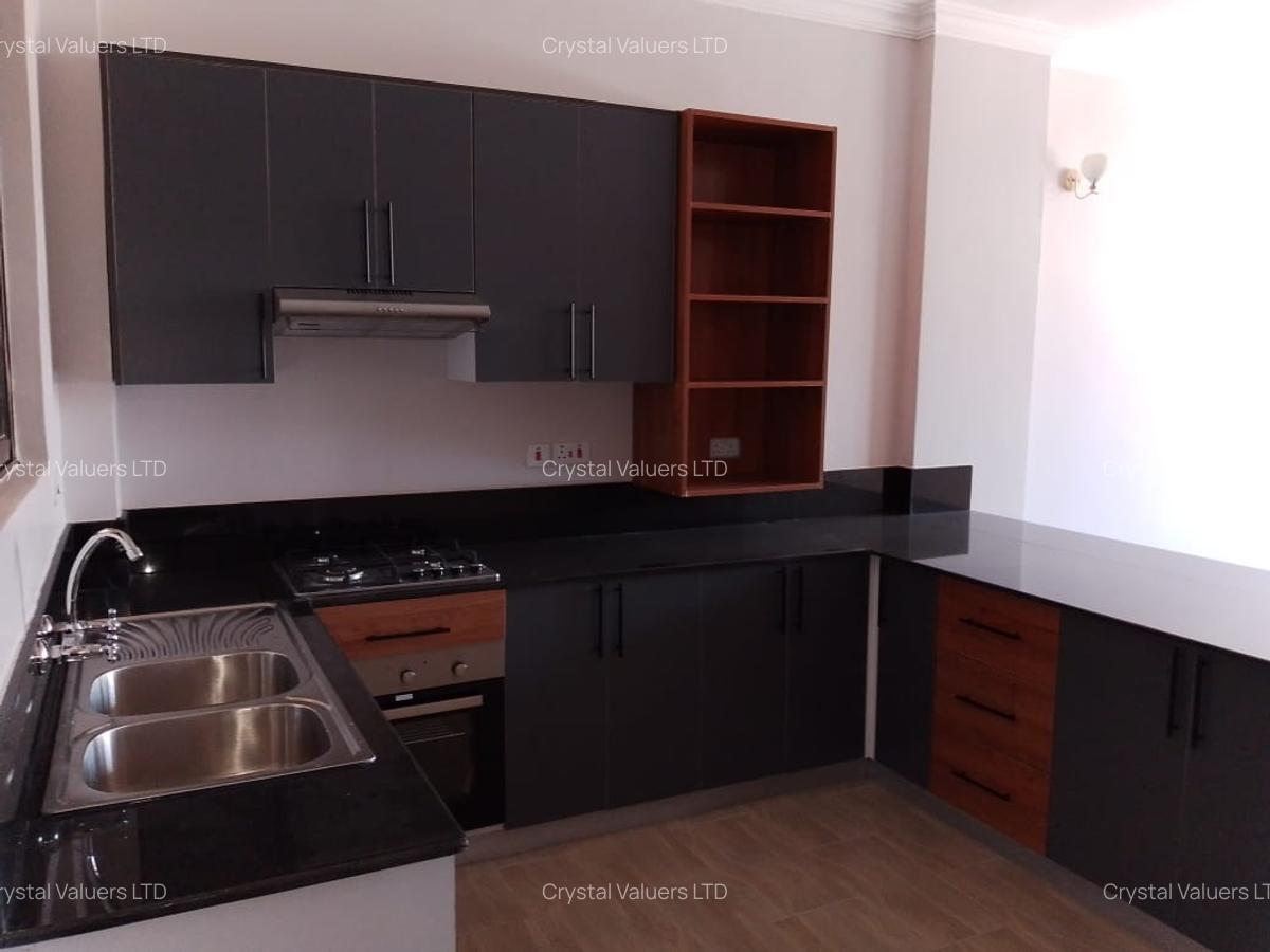 2 Bed Apartment with En Suite in Westlands Area - 4