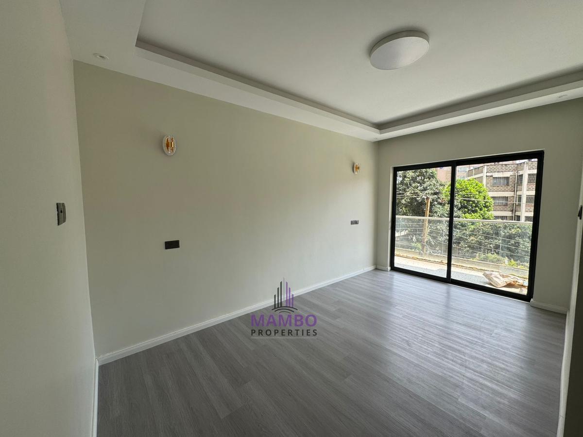 3 Bed Apartment with En Suite at 4Th Avenue - 9