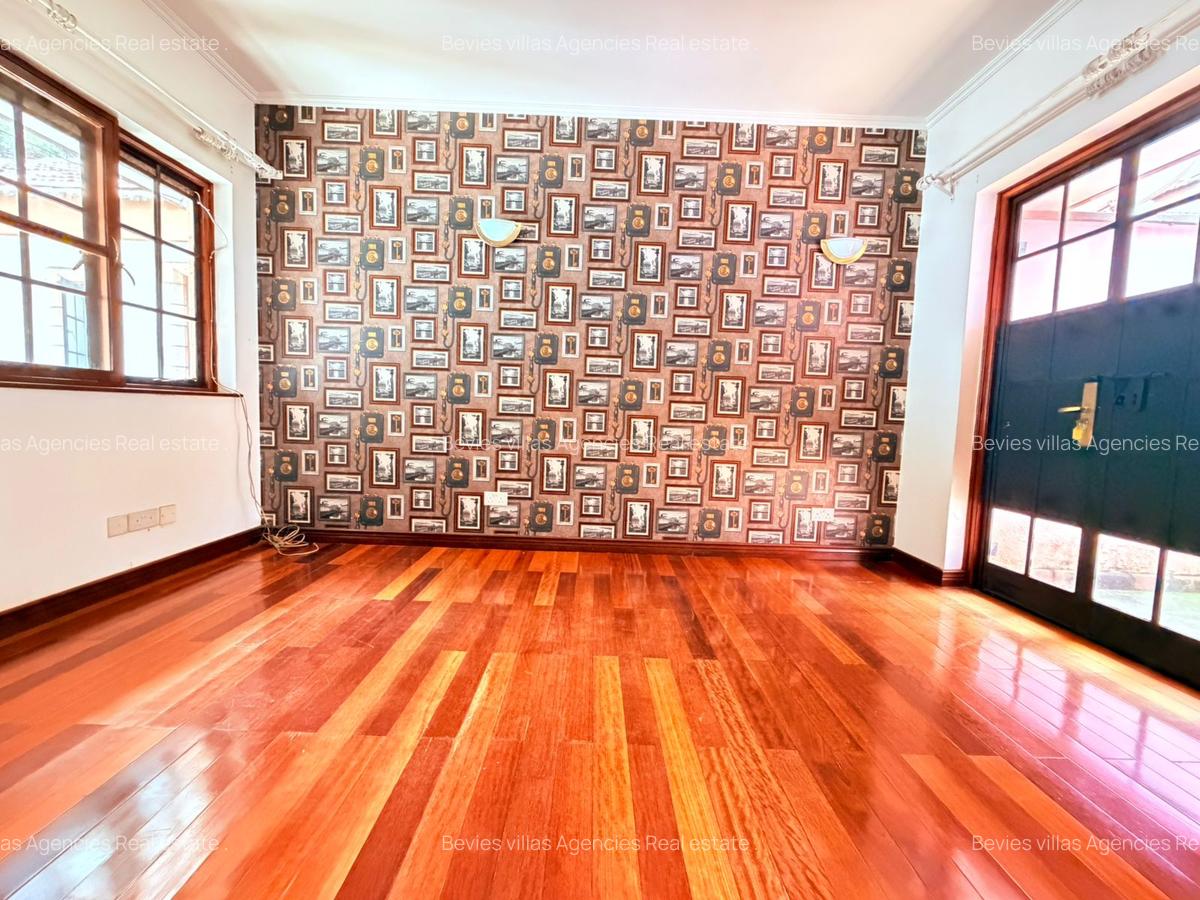 5 Bed Townhouse with En Suite at General Mathenge - 4