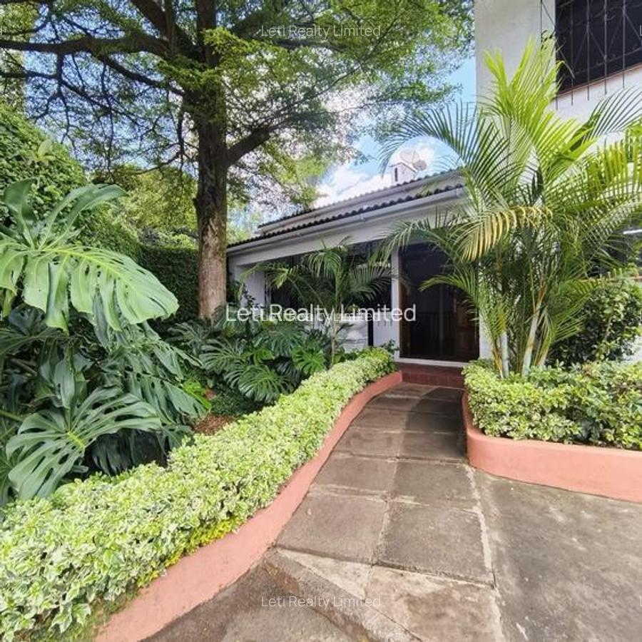 4 Bed Townhouse with En Suite in Kilimani - 2