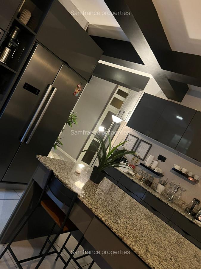 3 Bed Apartment with En Suite at Green Wood - 5