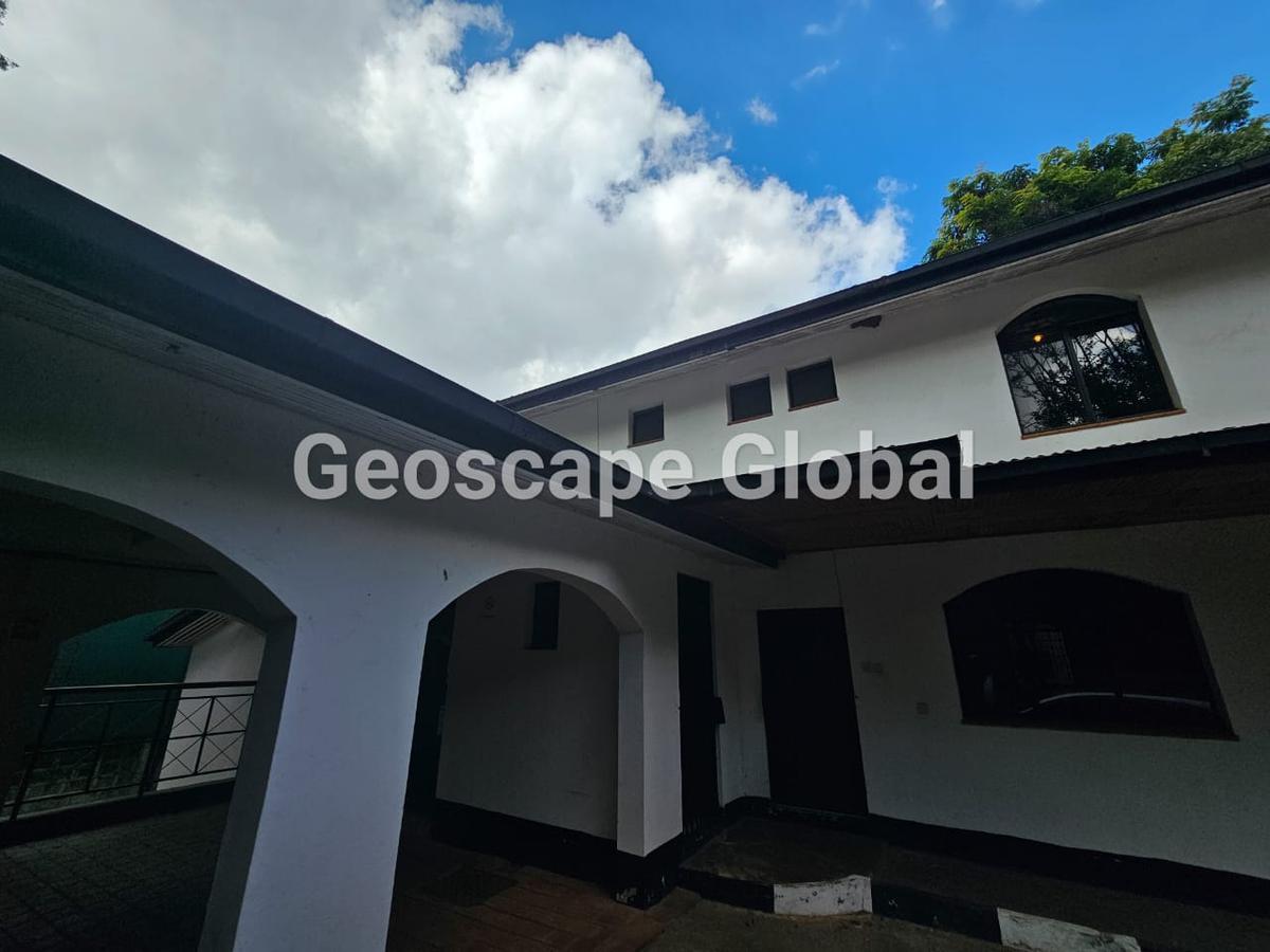 7 Bed House with En Suite in Kitisuru - 10