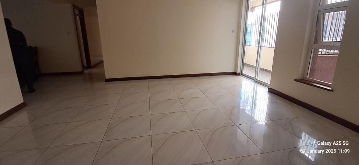 3 Bed Apartment with En Suite at 2Nd Ave Parklands - 4