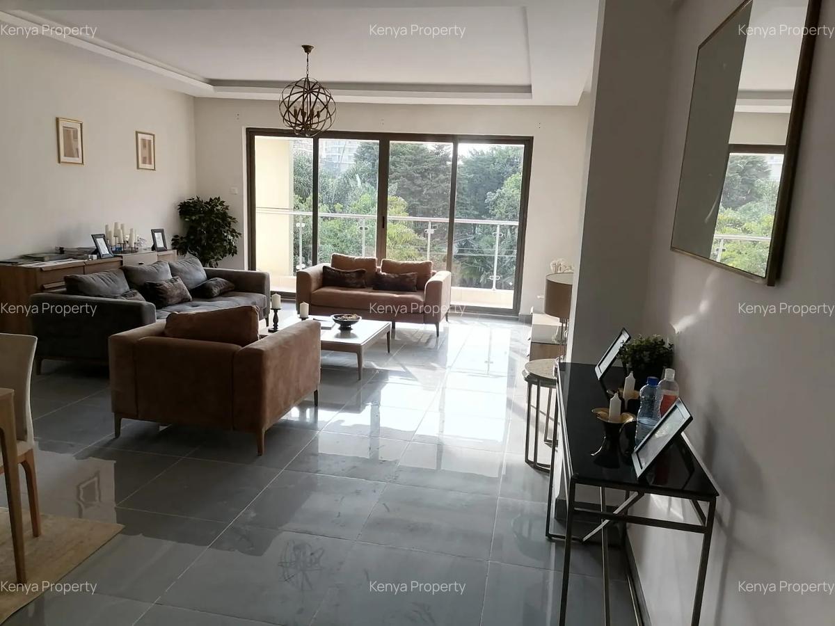 Serviced 3 Bed Apartment with En Suite at Rosewood Avenue - 9