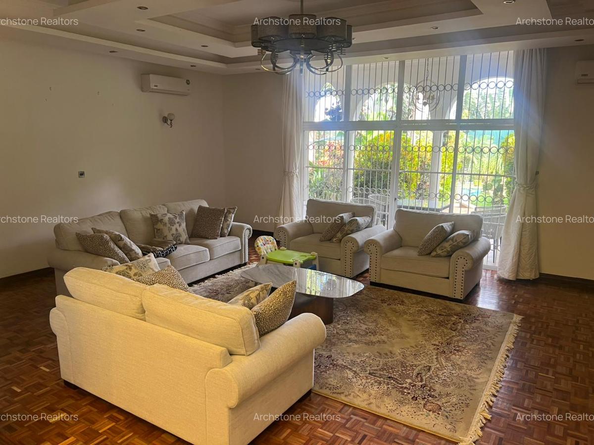 5 Bed House with En Suite in Runda - 4