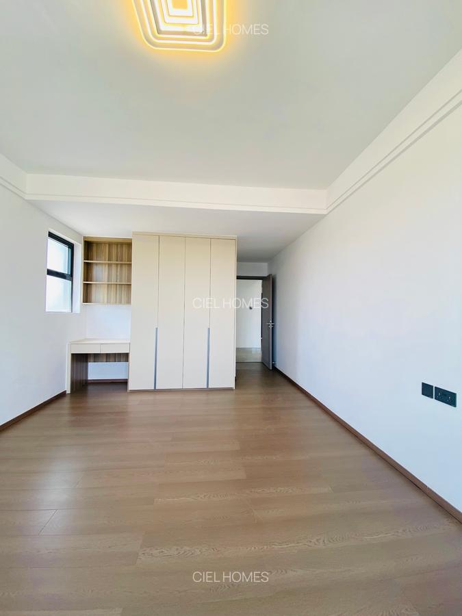 4 Bed Apartment with En Suite at Chania Avenue - 7
