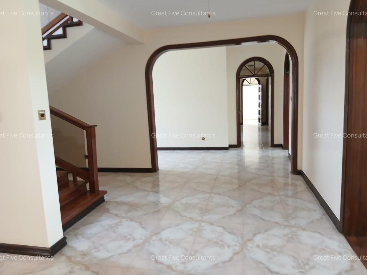 5 Bed Villa with En Suite in Gigiri - 6