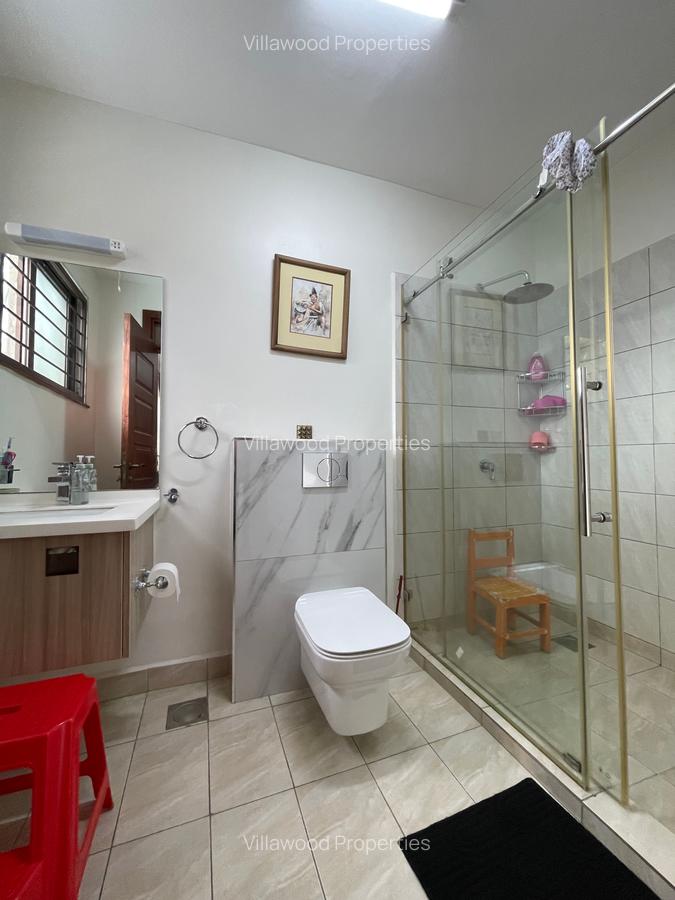 6 Bed Townhouse with En Suite in Lavington - 8