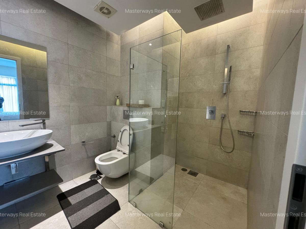 Serviced 2 Bed Apartment with En Suite at Church Road - 12