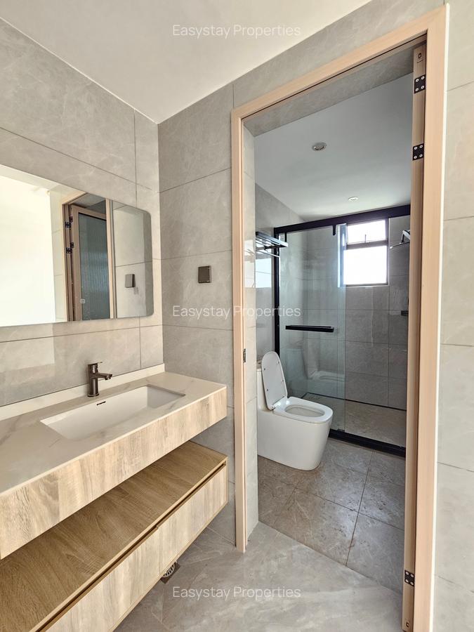 3 Bed Apartment with En Suite in Riverside - 7