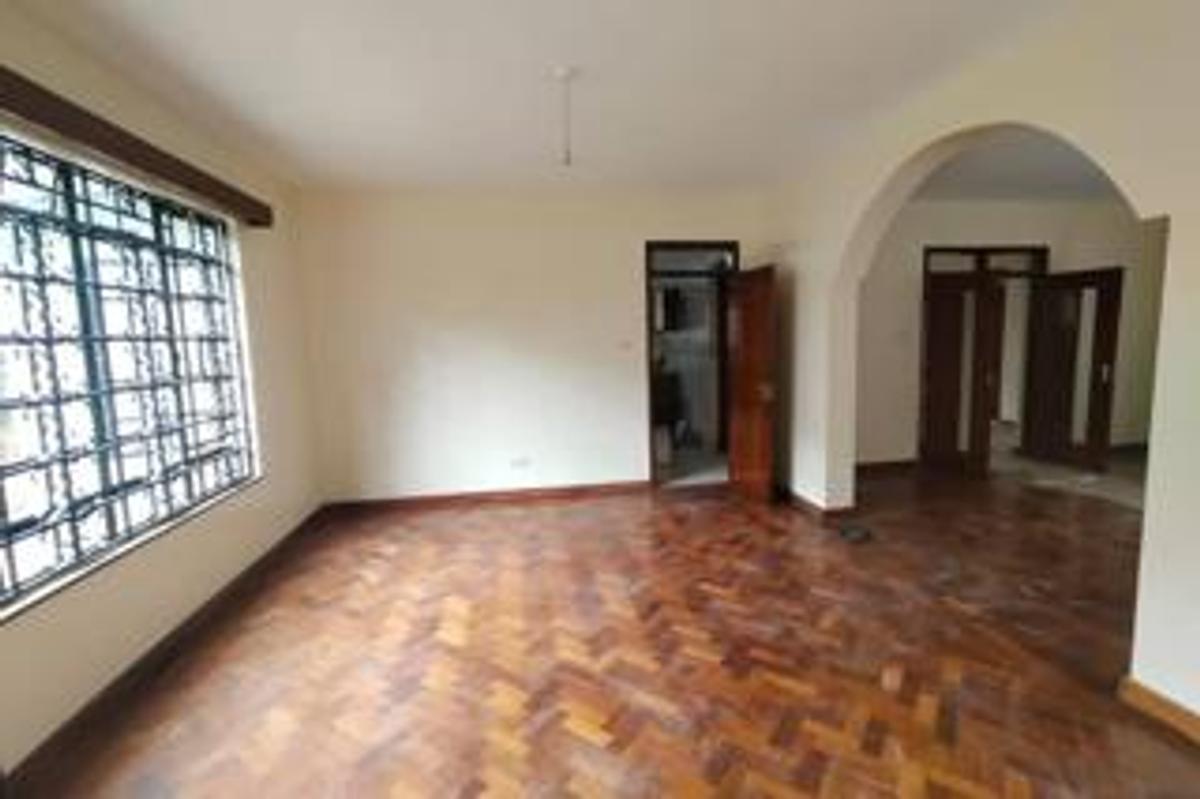 4 Bed Townhouse with En Suite at Lavington Green - 4