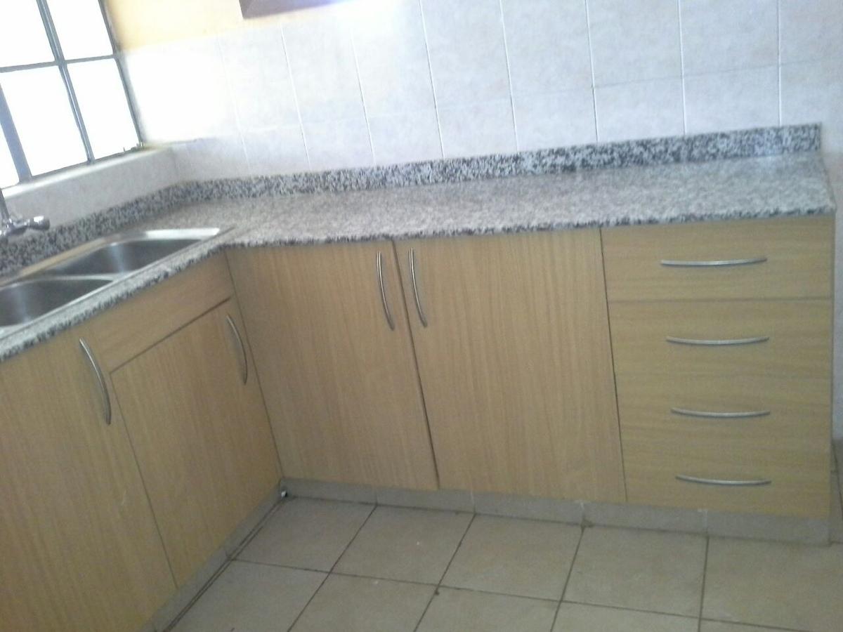 3 Bed Apartment with En Suite at Red Cross - 6