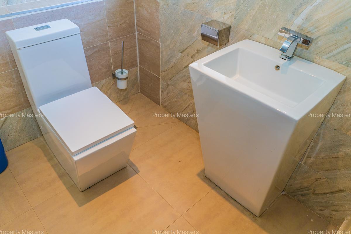 Serviced 2 Bed Apartment with En Suite at Vanga Road - 11