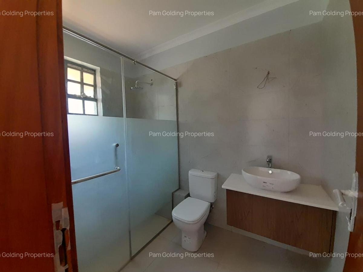 5 Bed House with En Suite in Karen - 11