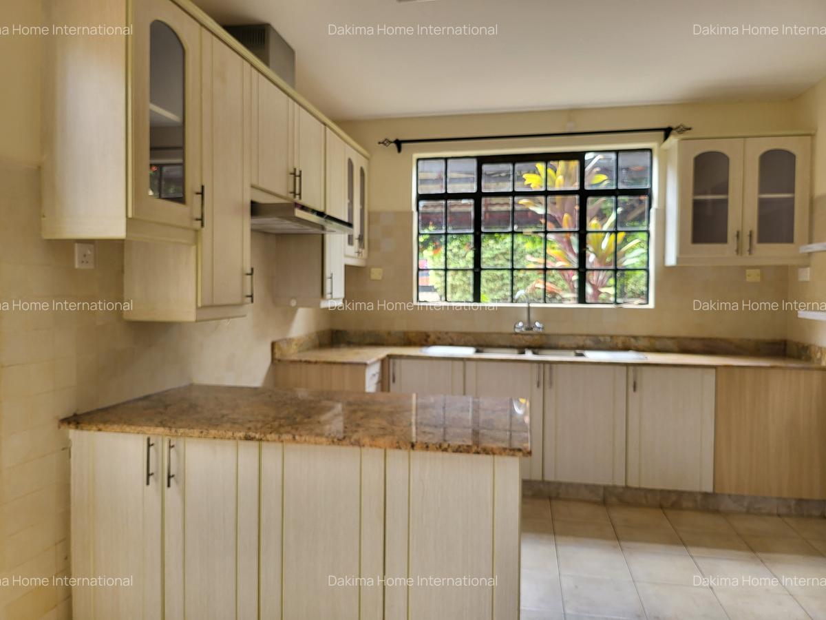 4 Bed Townhouse with En Suite in Runda - 3