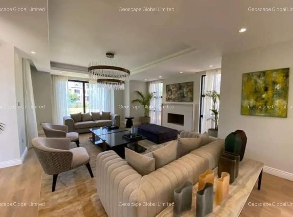 5 Bed House with En Suite in Runda - 4