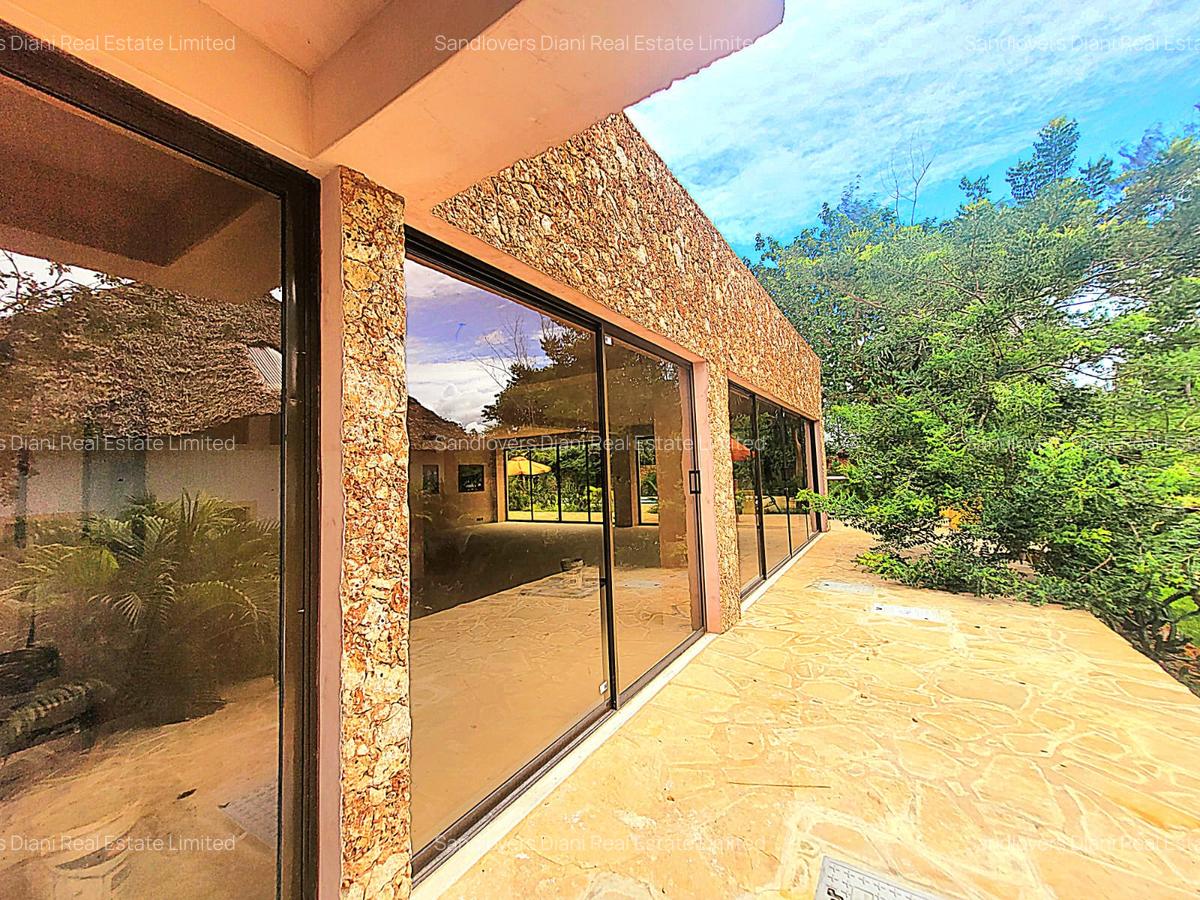 5 Bed Villa with En Suite in Diani - 8