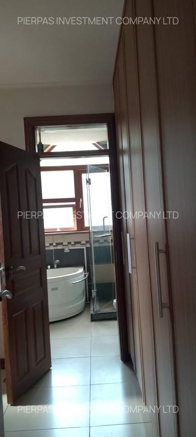 5 Bed Townhouse with En Suite in Spring Valley - 6