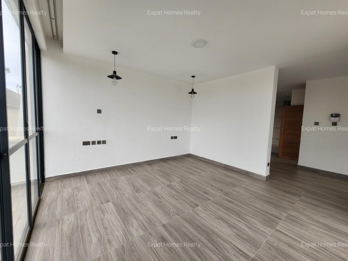 5 Bed Villa with En Suite in Lavington - 20