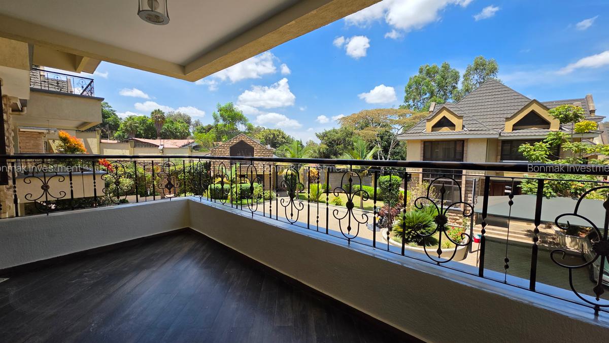 5 Bed Townhouse with En Suite at Lavington Green - 6