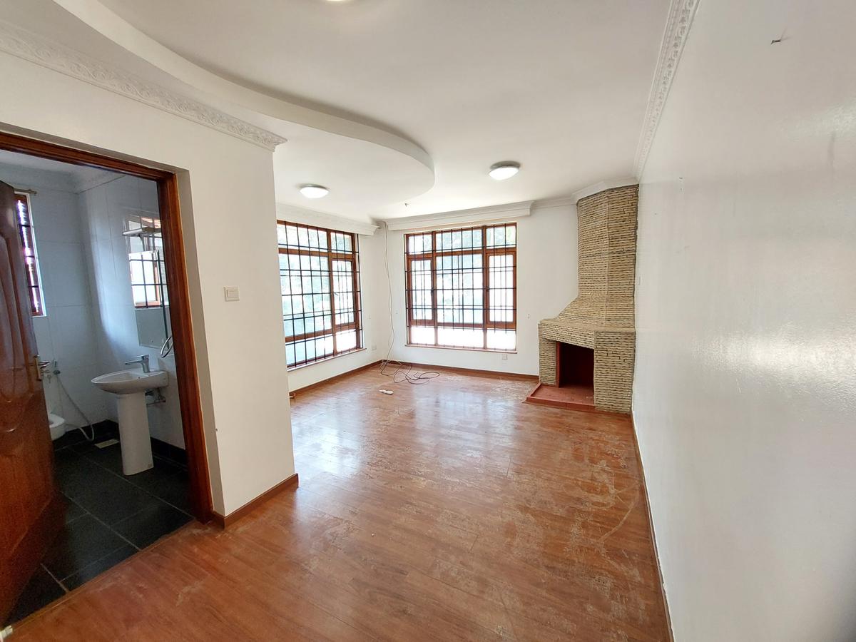 4 Bed House with En Suite in Runda - 6