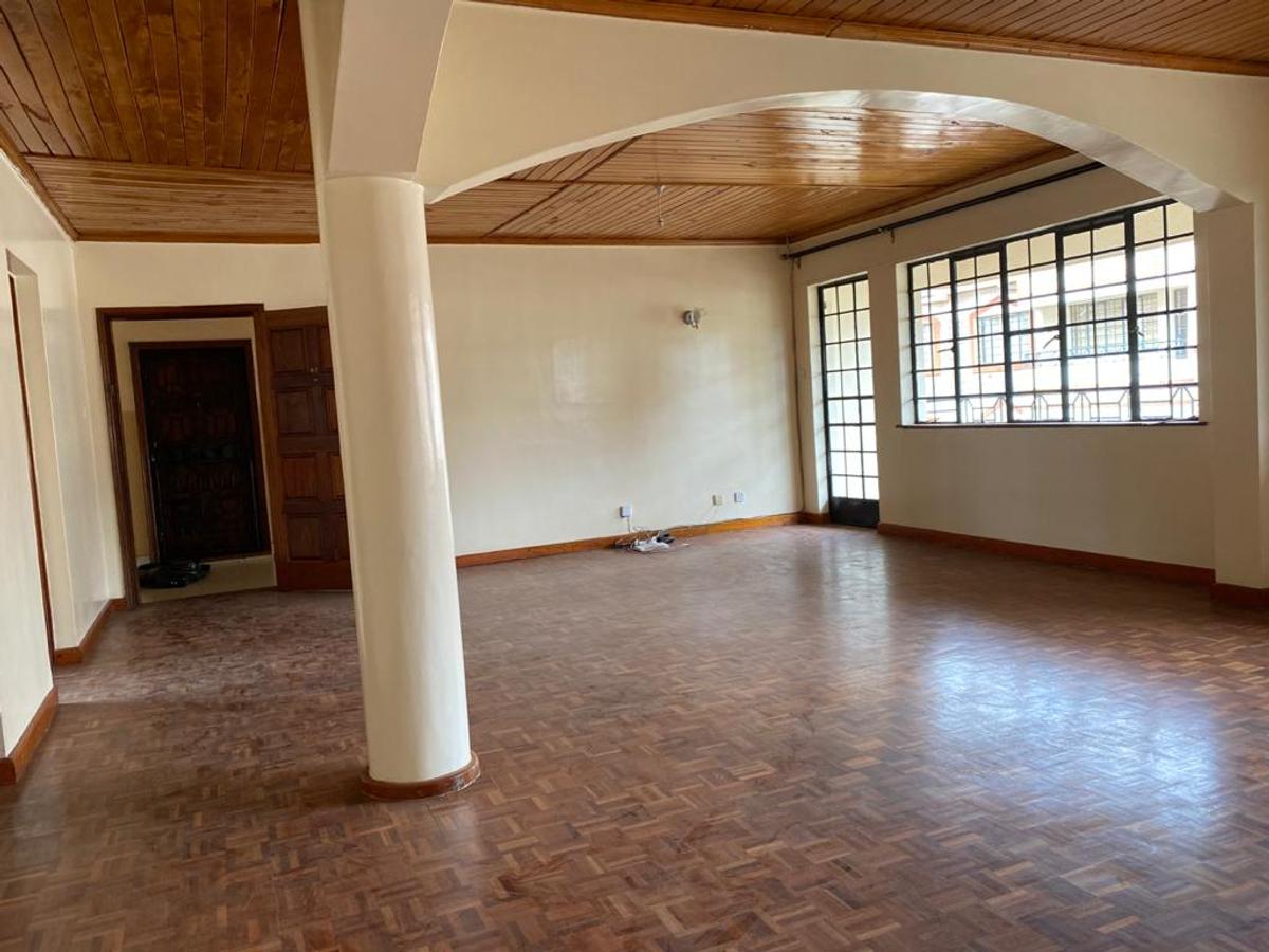 3 Bed Apartment with En Suite in Lavington - 6