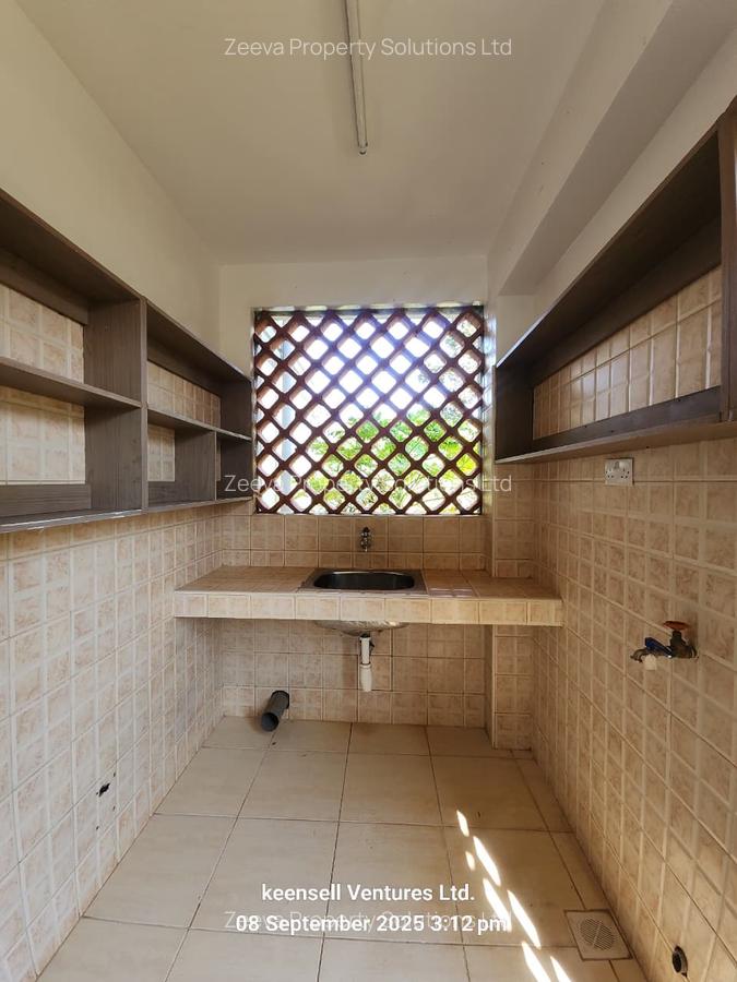 4 Bed Townhouse with En Suite in Nyari - 10