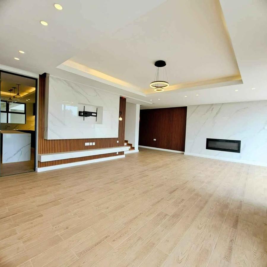 4 Bed Townhouse with En Suite at Two Rivers - 2