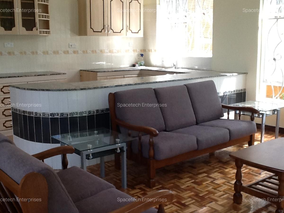 2 Bed House with Garden in Lavington - 6