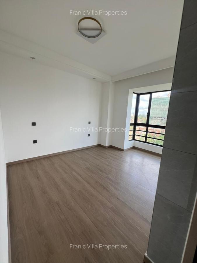 3 Bed Apartment with En Suite in Riverside - 16
