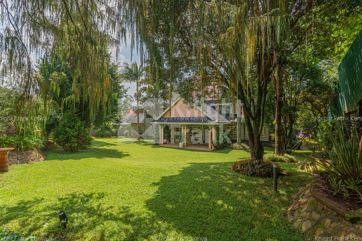 5 Bed House with Garden in Runda - 4