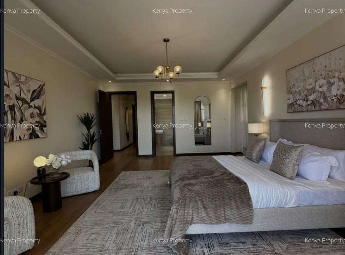 1 Bed Apartment with En Suite in Lavington - 2