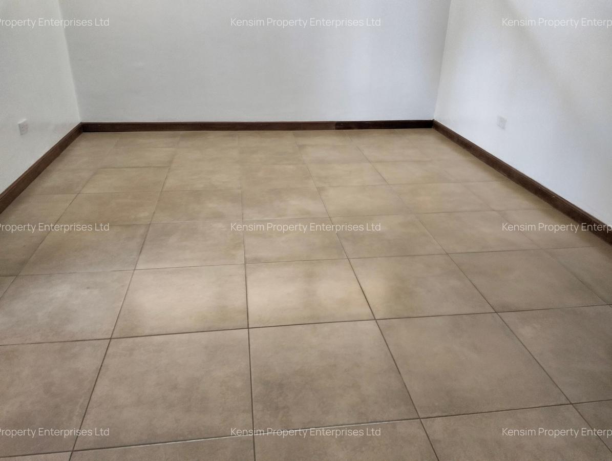 4 Bed Townhouse with En Suite in Runda - 12